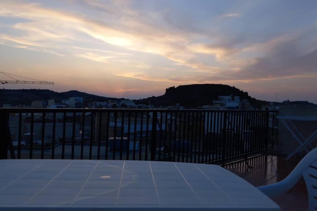 ויקטוריה Sunset Suite מראה חיצוני תמונה